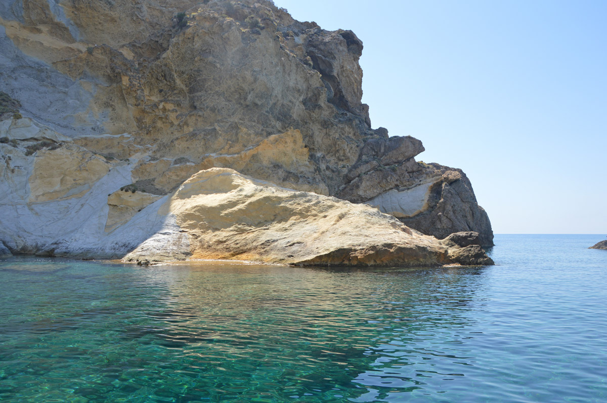 acqua-verde-noleggio-gommone-circeo-ponza-isole-pontine