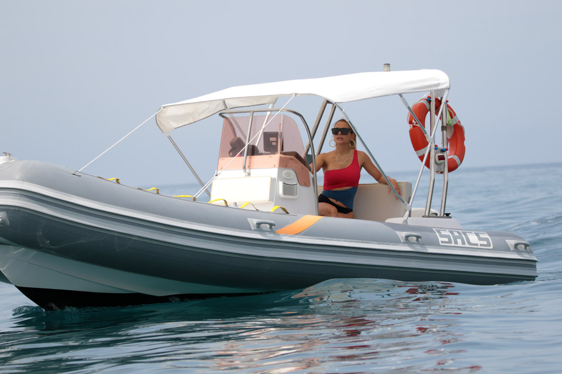 sacs-560-noleggio-gommone-circeo-periplo-promontorio