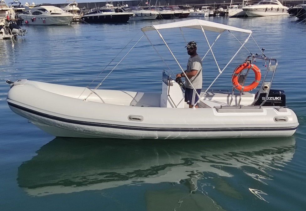 eurmarine-580-noleggio-gommone-circeo-isole-pontine-ponza-lato-dx-skipper-2