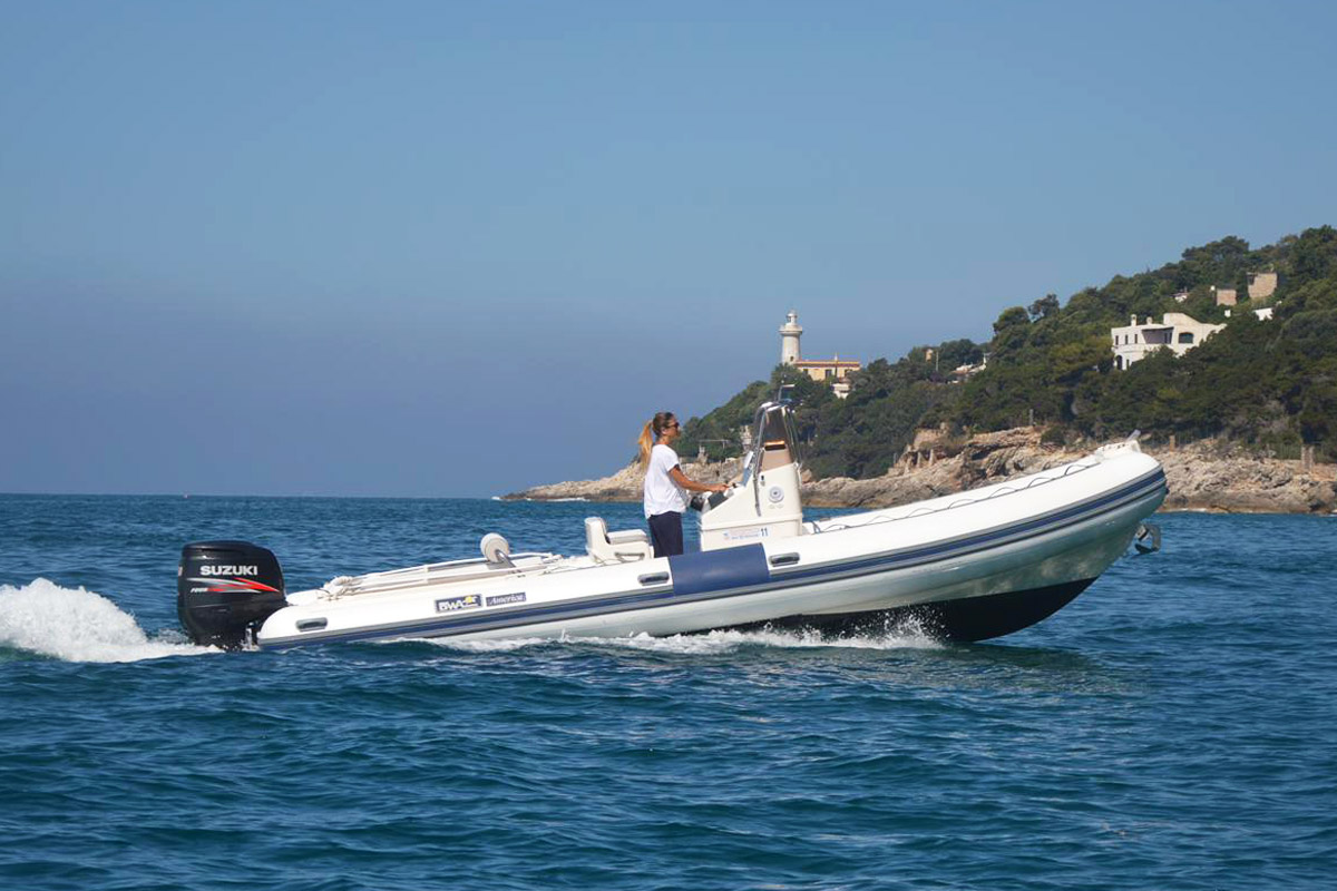 noleggio-gommone-circeo-bwa-750-america-punta-rossa